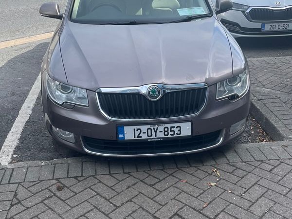 Skoda Superb Saloon, Diesel, 2012, Purple