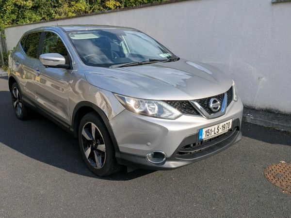 Nissan Qashqai Hatchback, Diesel, 2015, Silver