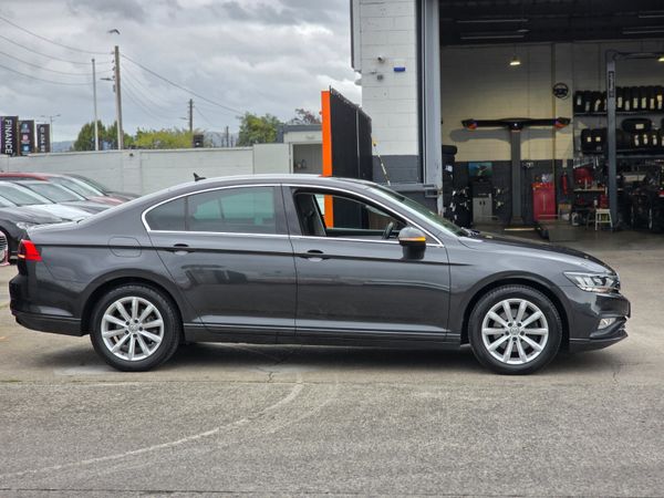 Volkswagen Passat Saloon, Diesel, 2020, Grey
