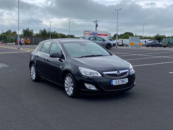 Opel Astra Hatchback, Diesel, 2011, Black