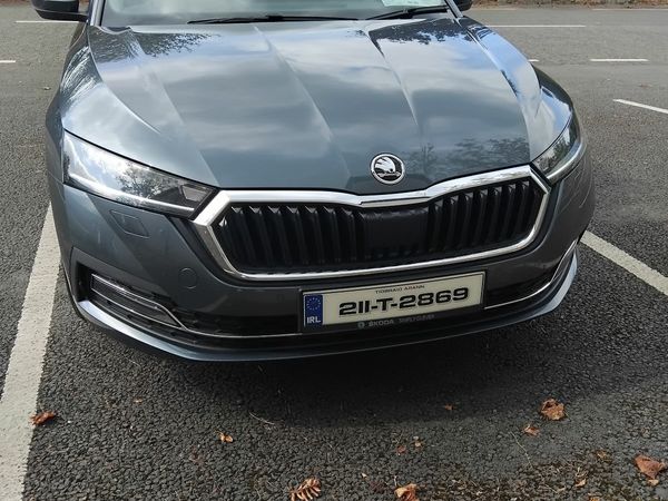 Skoda Octavia Hatchback, Diesel, 2021, Grey