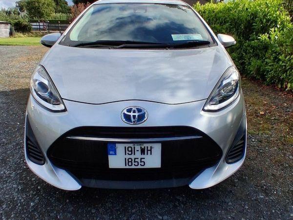 Toyota Aqua Hatchback, Petrol Hybrid, 2019, Silver