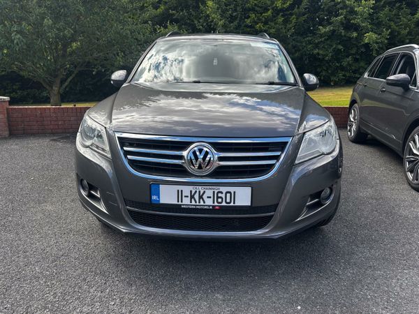 Volkswagen Tiguan SUV, Diesel, 2011, Grey