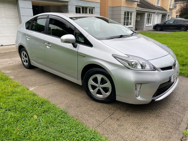 Toyota Prius Hatchback, Petrol Hybrid, 2015, Silver