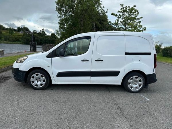 Peugeot Partner MPV, Diesel, 2013, White