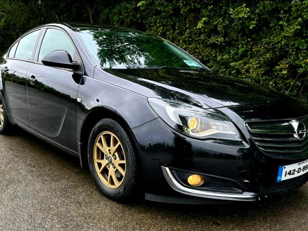 Opel Insignia Hatchback, Diesel, 2014, Black
