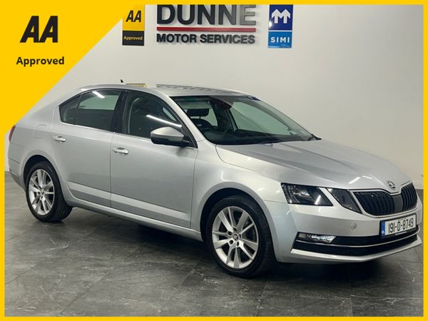 Skoda Octavia Hatchback, Petrol, 2019, Grey