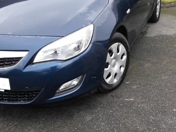 Opel Astra MPV, Diesel, 2011, Blue
