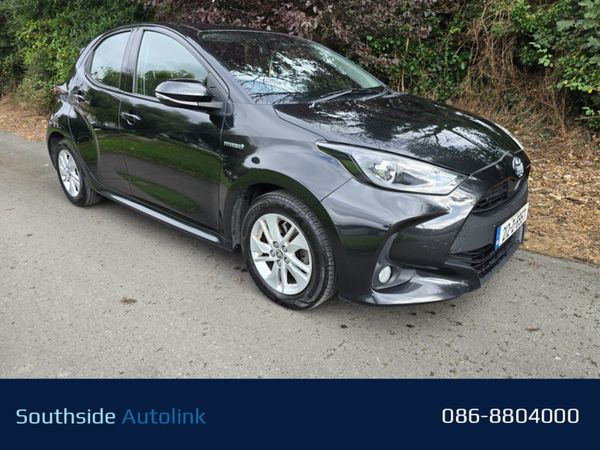 Toyota Yaris Hatchback, Petrol Hybrid, 2021, Black
