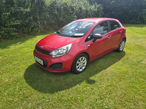 Kia Rio Hatchback, Diesel, 2013, Red