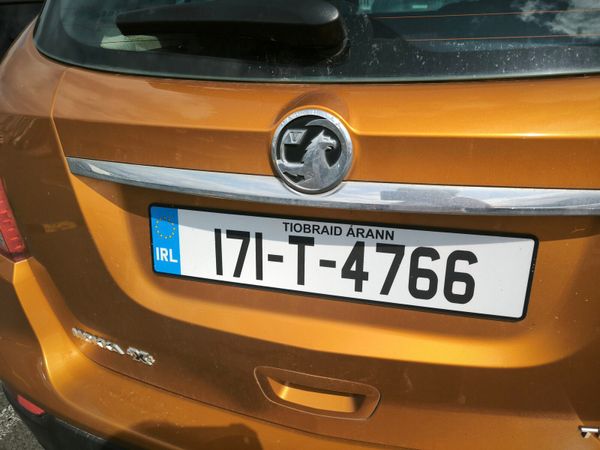 Vauxhall Mokka Hatchback, Petrol, 2017, Orange