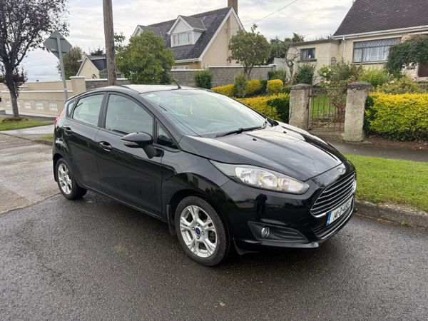 Ford Fiesta Hatchback, Petrol, 2014, Black