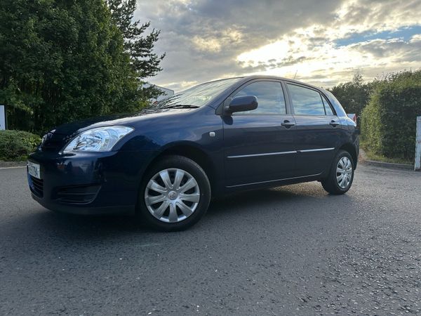 Toyota Corolla Hatchback, Petrol, 2004, Blue