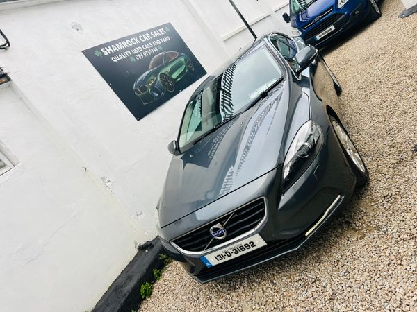 Volvo V40 Hatchback, Diesel, 2013, Grey