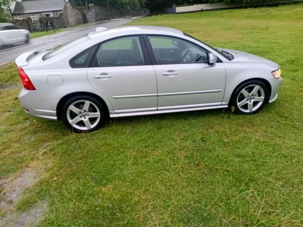 Volvo S40 Saloon, Diesel, 2010, Silver