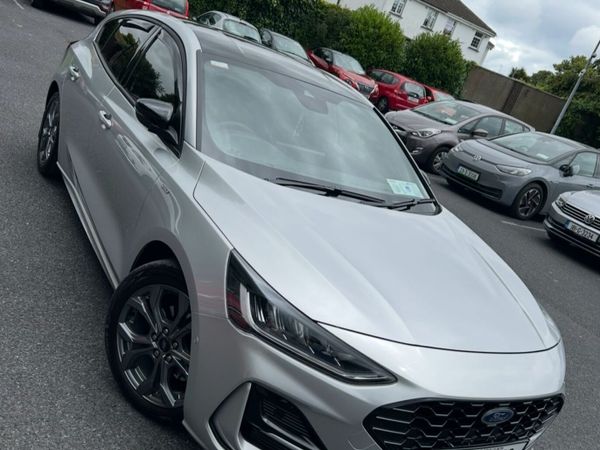 Ford Focus Hatchback, Diesel, 2025, Grey