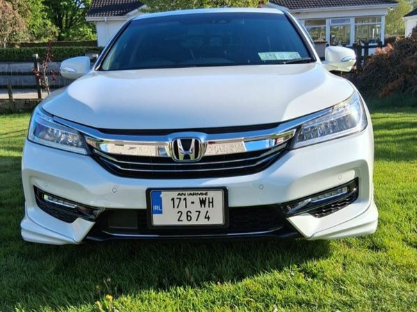 Honda Accord Saloon, Petrol Hybrid, 2017, White
