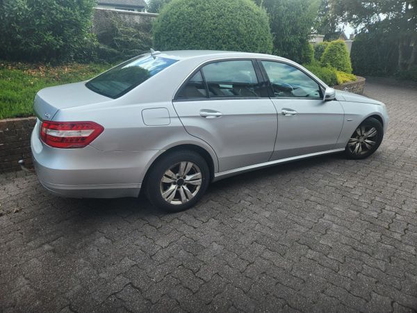 Mercedes-Benz E-Class Saloon, Diesel, 2010, Silver