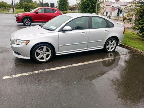 Volvo S40 Saloon, Diesel, 2010, Silver
