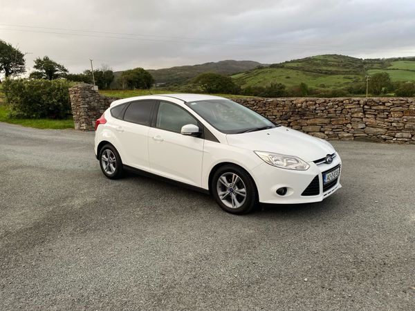 Ford Focus Hatchback, Diesel, 2014, White