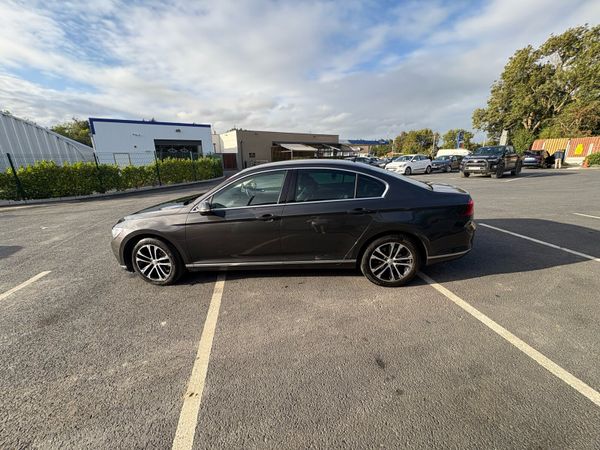 Volkswagen Passat Saloon, Diesel, 2018, Grey