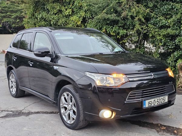 Mitsubishi Outlander SUV, Petrol Plug-in Hybrid, 2015, Black