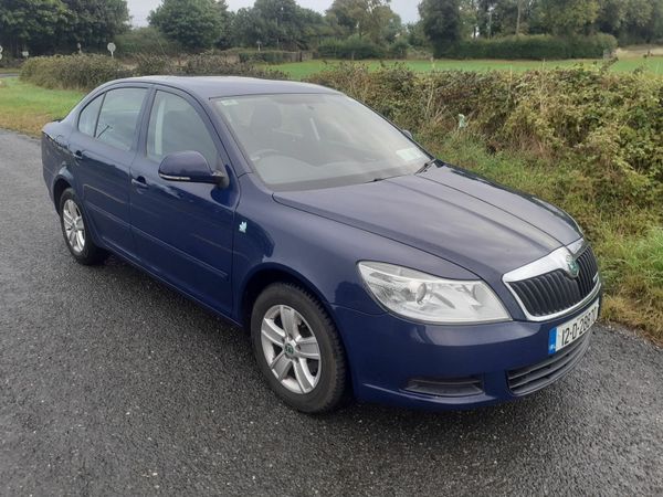 Skoda Octavia Hatchback, Diesel, 2012, Blue