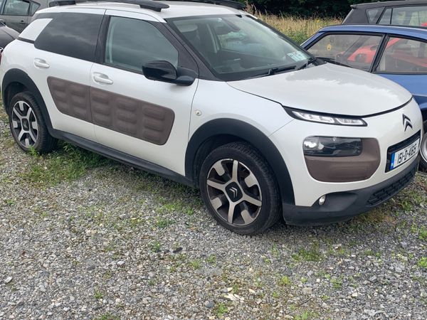Citroen C4 Cactus Hatchback, Petrol, 2015, White