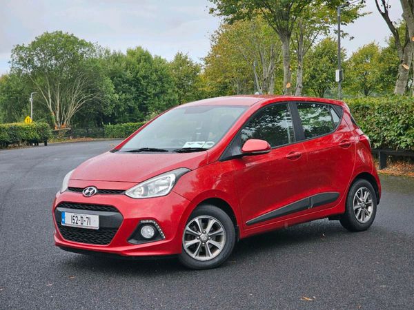 Hyundai i10 Hatchback, Petrol, 2015, Red