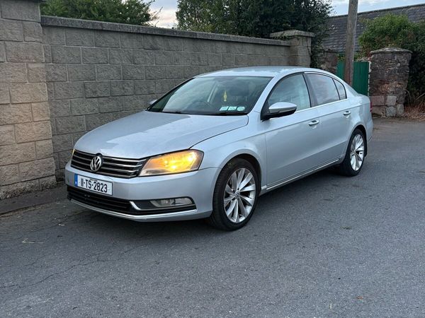 Volkswagen Passat Saloon, Diesel, 2011, Silver