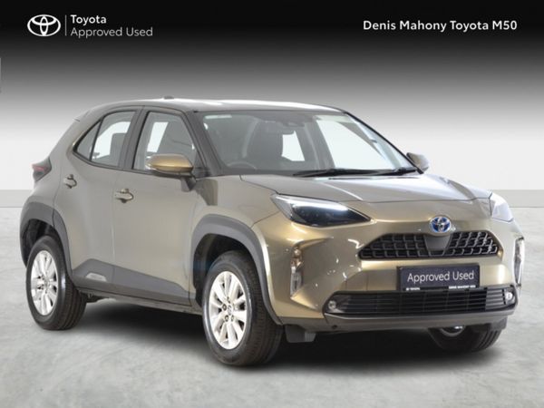 Toyota Yaris Cross SUV, Petrol Hybrid, 2023, Green