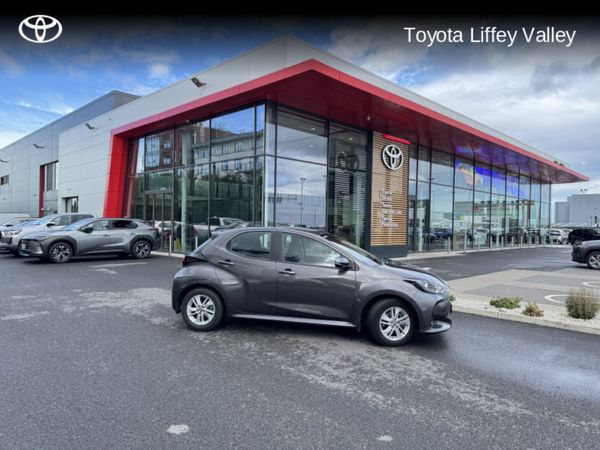 Toyota Yaris Hatchback, Petrol Hybrid, 2021, Grey