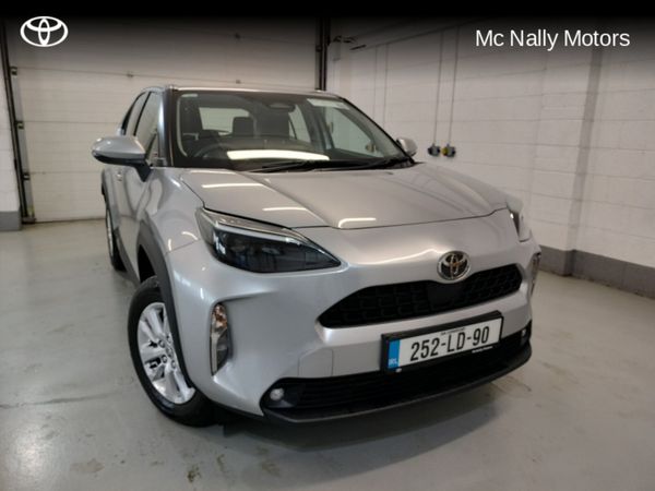 Toyota Yaris Cross SUV, Petrol Hybrid, 2025, Silver