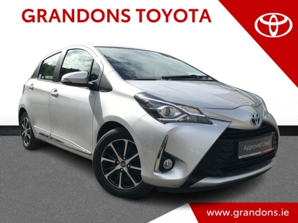 Toyota Yaris Hatchback, Petrol Hybrid, 2018, Silver