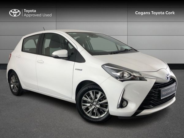 Toyota Yaris Hatchback, Petrol Hybrid, 2019, White