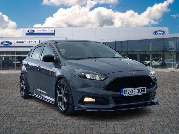 Ford Focus Hatchback, Diesel, 2015, Grey