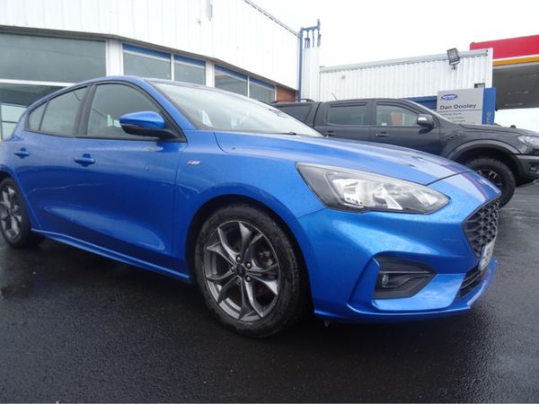 Ford Focus Hatchback, Petrol, 2019, Blue