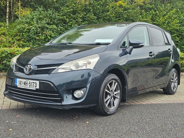 Toyota Verso MPV, Petrol, 2014, Grey