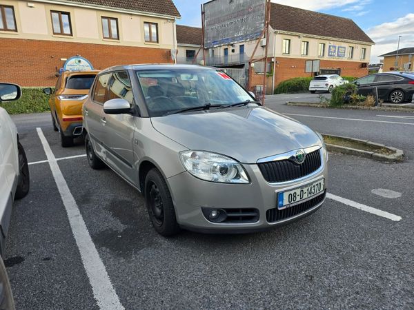 Skoda Fabia Hatchback, Petrol, 2008, Beige