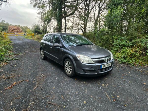 Vauxhall Vectra Hatchback, Diesel, 2009, Grey