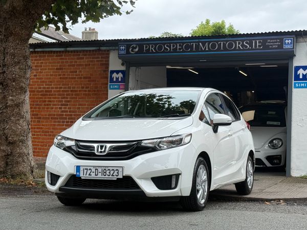 Honda Jazz Hatchback, Petrol, 2017, White