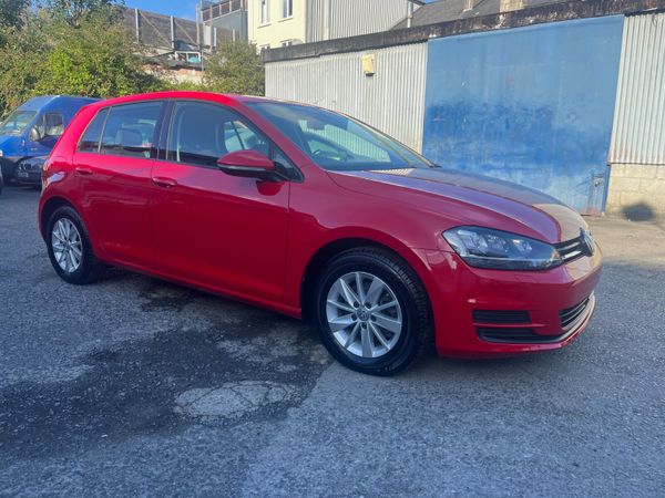 Volkswagen Golf Hatchback, Petrol, 2016, Red
