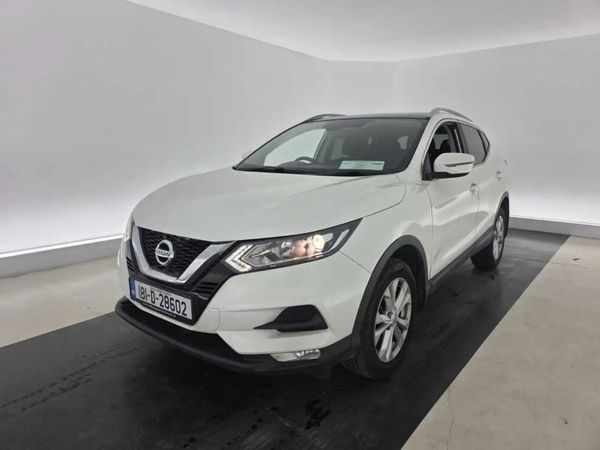 Nissan Qashqai MPV, Petrol, 2018, White