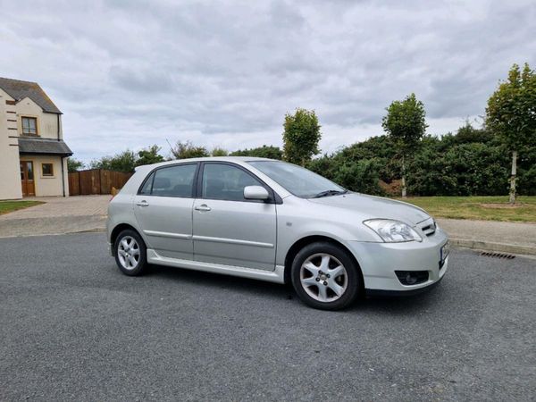 Toyota Corolla Hatchback, Petrol, 2006, Silver