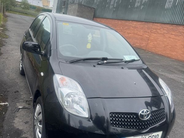 Toyota Yaris Hatchback, Petrol, 2006, Black