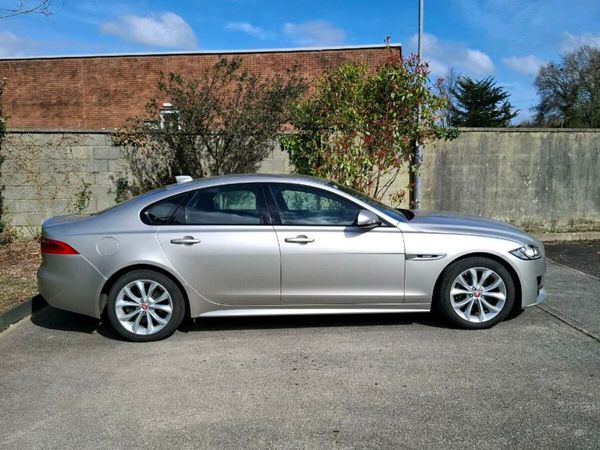 Jaguar XF Saloon, Diesel, 2017, Gold