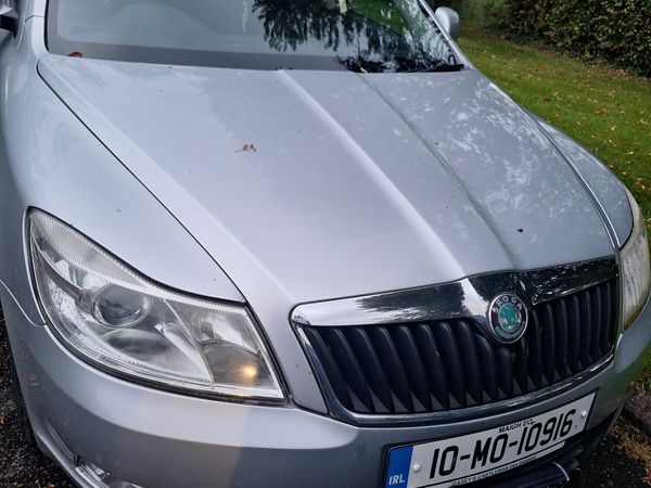 Skoda Octavia Estate, Diesel, 2010, Silver