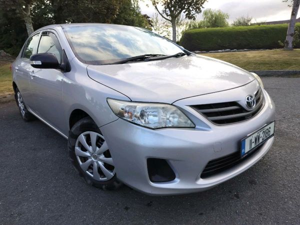 Toyota Corolla Saloon, Petrol, 2011, Silver