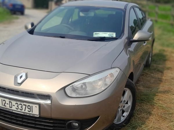 Renault Fluence Saloon, Diesel, 2012, Gold
