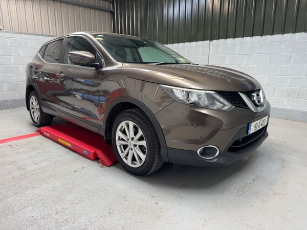 Nissan Qashqai Hatchback, Diesel, 2015, Brown